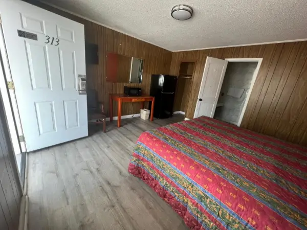 Pinelodge Motel Main image
